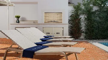 Modern 4-Bedroom Villa in Vabriga