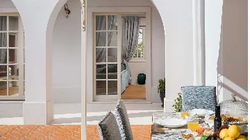 Modern 4-Bedroom Villa in Vabriga