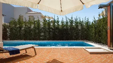 Modern 4-Bedroom Villa in Vabriga