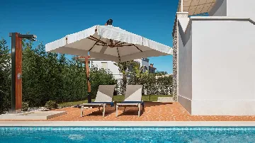 Modern 4-Bedroom Villa in Vabriga