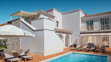 Modern 4-Bedroom Villa in Vabriga