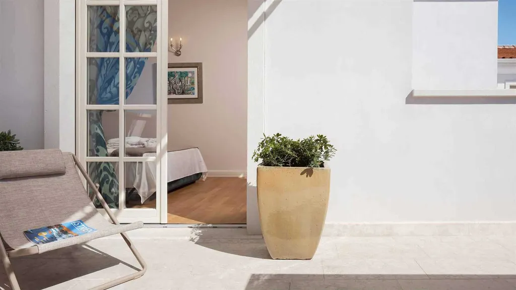 Modern 4-Bedroom Villa in Vabriga