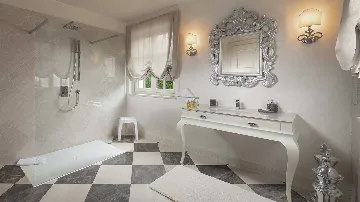 3-Bedroom Villa in Vabriga for 6 Guests