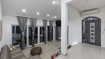 Modern Villa with Private Pool in Rogoznica