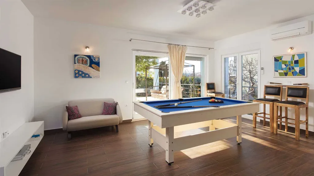 Podstrana Villa with Sea-View Pool for Up to 10 Guests