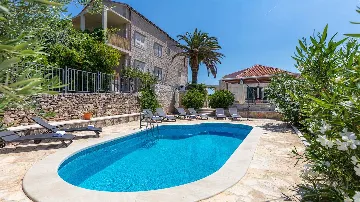 Traditional Stone Villa in Sumartin for Up to 10