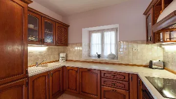 Traditional Stone Villa in Sumartin for Up to 10