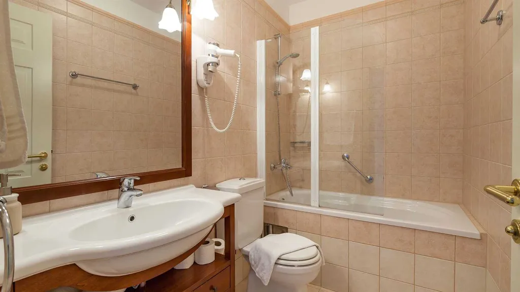 Traditional Stone Villa in Sumartin for Up to 10