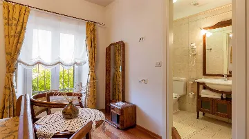 Traditional Stone Villa in Sumartin for Up to 10