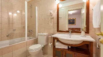 Traditional Stone Villa in Sumartin for Up to 10