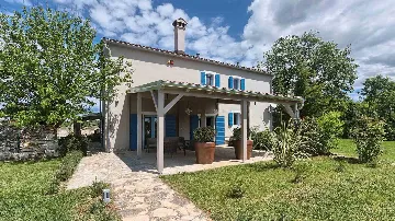 Villa in Čabrunići with Pool and 4 Bedrooms