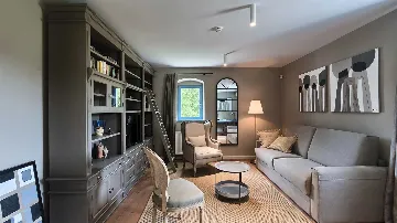 Villa in Čabrunići with Pool and 4 Bedrooms