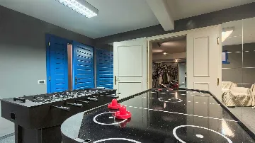 Villa in Čabrunići with Pool and 4 Bedrooms