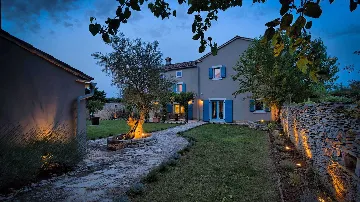 Villa in Čabrunići with Pool and 4 Bedrooms