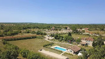 Villa in Čabrunići with Pool and 4 Bedrooms