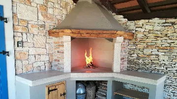 Villa in Čabrunići with Pool and 4 Bedrooms