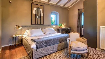 Villa in Čabrunići with Pool and 4 Bedrooms