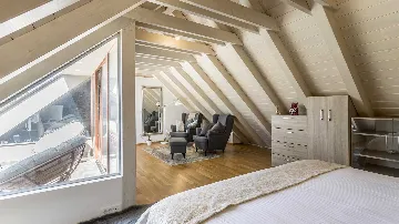 3-Bedroom Lakefront Villa with Heated Pool in Solin