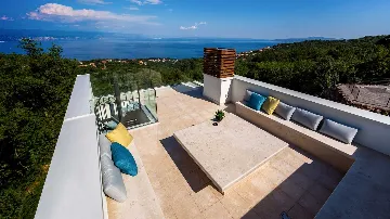 4-Bedroom Villa with Infinity Pool in Ičići