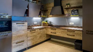 4-Bedroom Villa with Infinity Pool in Ičići