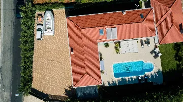 Pool Villa in Trogir’s Plano for Up to 9 Guests