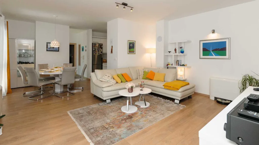 Pool Villa in Trogir’s Plano for Up to 9 Guests