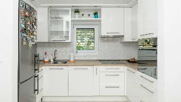 Pool Villa in Trogir’s Plano for Up to 9 Guests