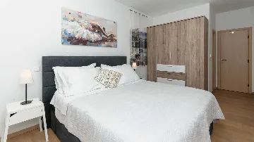 Pool Villa in Trogir’s Plano for Up to 9 Guests