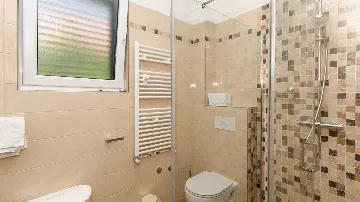 Pool Villa in Trogir’s Plano for Up to 9 Guests