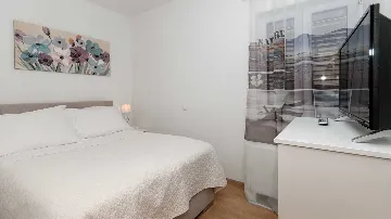 Pool Villa in Trogir’s Plano for Up to 9 Guests