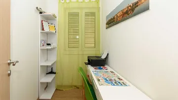 Pool Villa in Trogir’s Plano for Up to 9 Guests