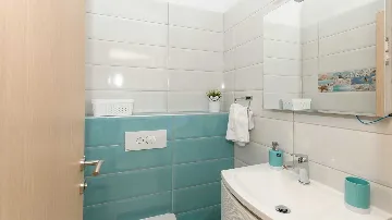 Pool Villa in Trogir’s Plano for Up to 9 Guests