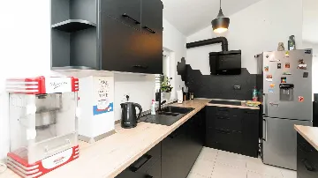 Pool Villa in Trogir’s Plano for Up to 9 Guests