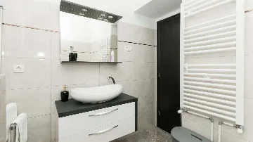 Pool Villa in Trogir’s Plano for Up to 9 Guests