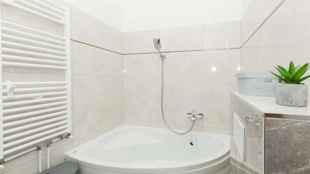 Pool Villa in Trogir’s Plano for Up to 9 Guests