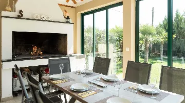 Pool Villa in Trogir’s Plano for Up to 9 Guests