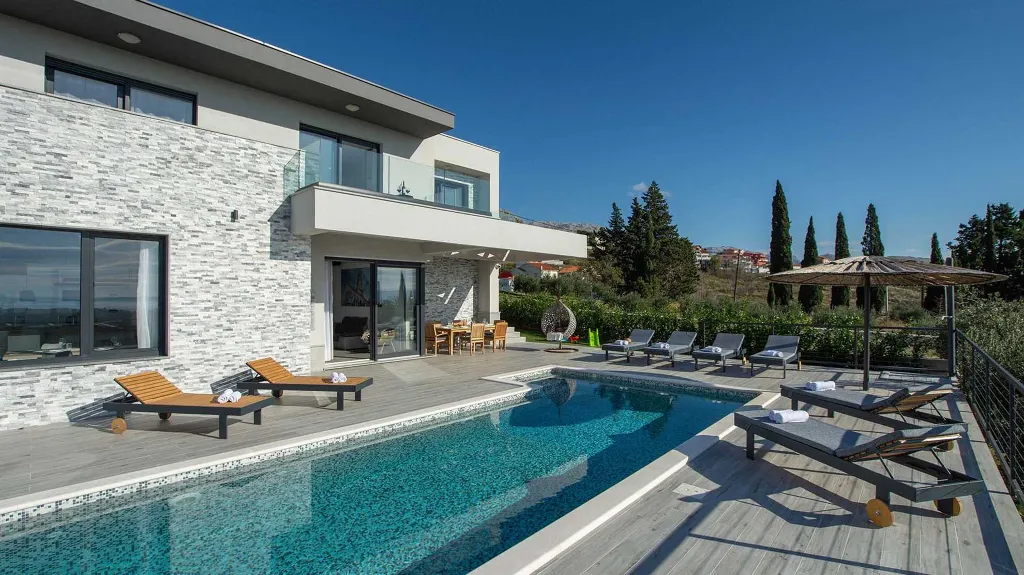 Villa with Heated Pool and Sea Views in Solin
