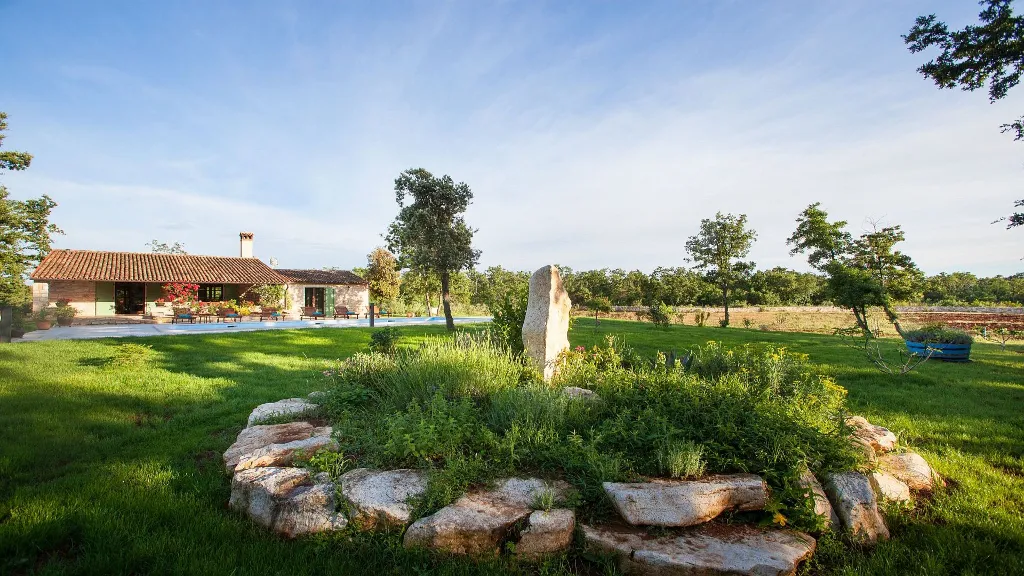 Traditional Villa with Private Pool in Bale