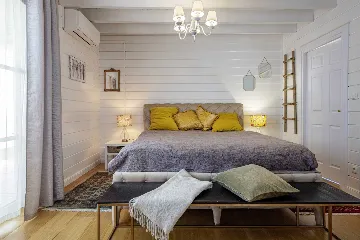 4-Bedroom Villa with Pool in Veprinac