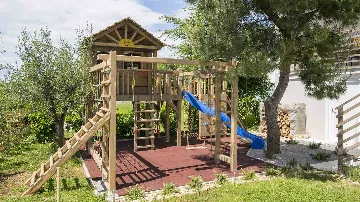 Modern Villa with Infinity Pool in Viškovići