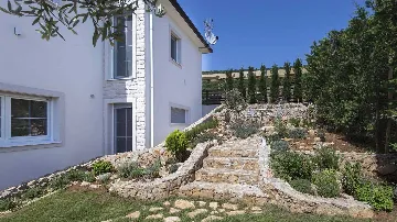 Modern Villa with Infinity Pool in Viškovići