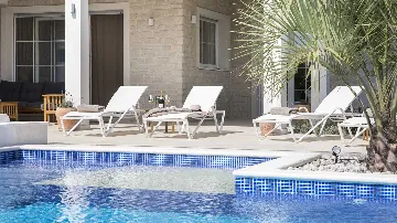 Modern Villa with Infinity Pool in Viškovići