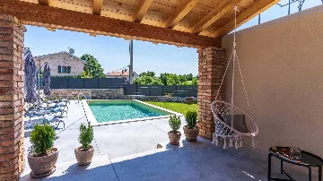 Renovated 4-Bedroom Villa in Pazin