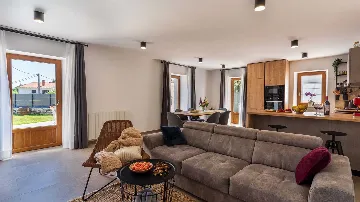 Renovated 4-Bedroom Villa in Pazin