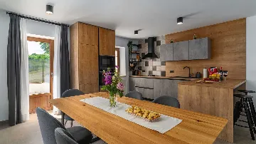 Renovated 4-Bedroom Villa in Pazin