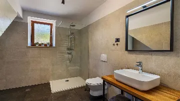 Renovated 4-Bedroom Villa in Pazin