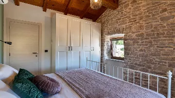 Renovated 4-Bedroom Villa in Pazin