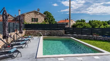 Renovated 4-Bedroom Villa in Pazin