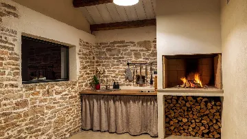 Renovated 4-Bedroom Villa in Pazin