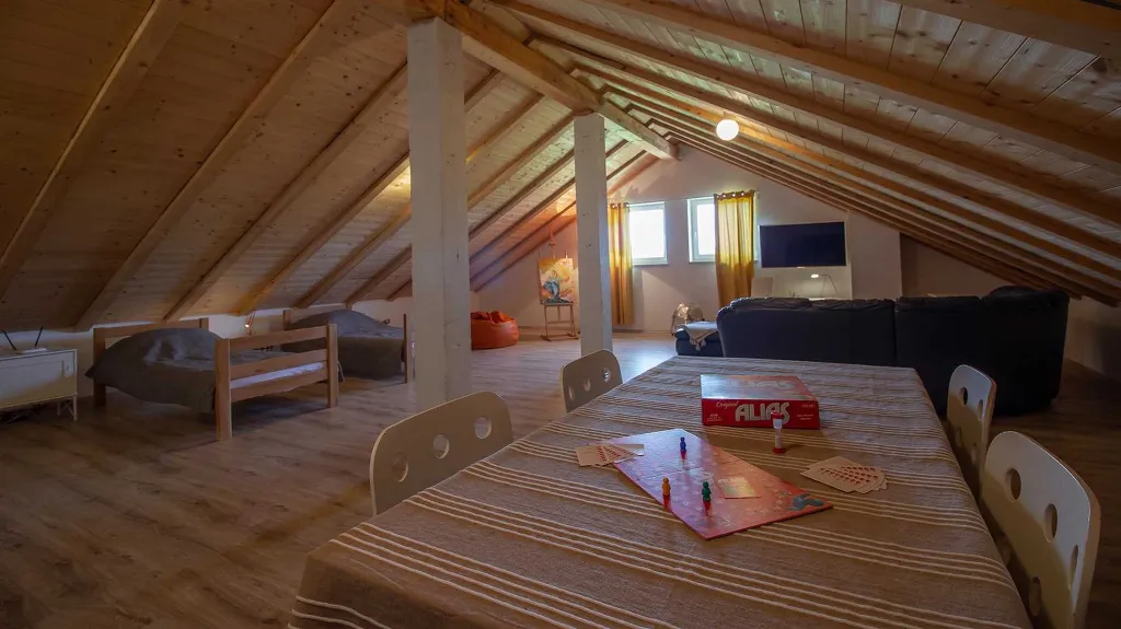 Villa in Svetvinčenat for Up to 10 Guests